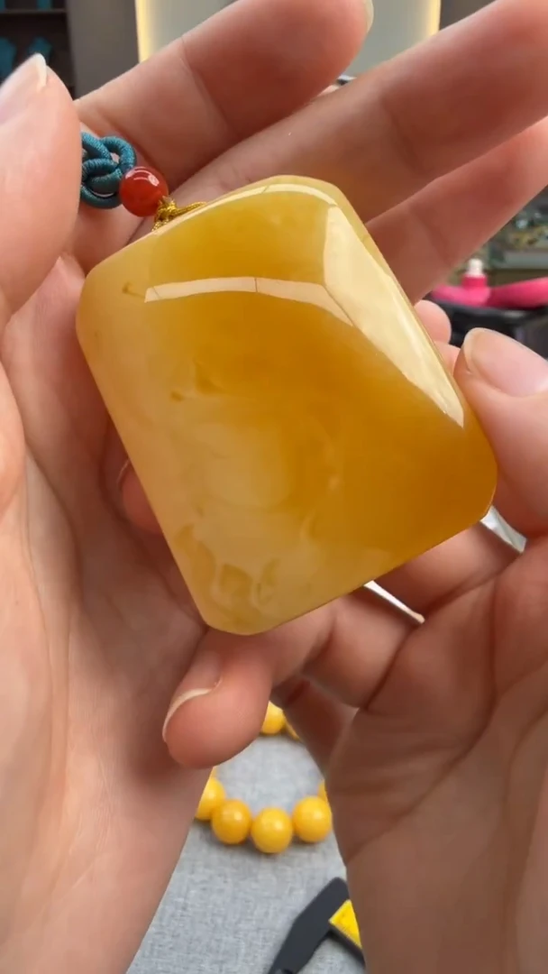 琥珀颈饰未镶嵌假一罚三秒拍号307