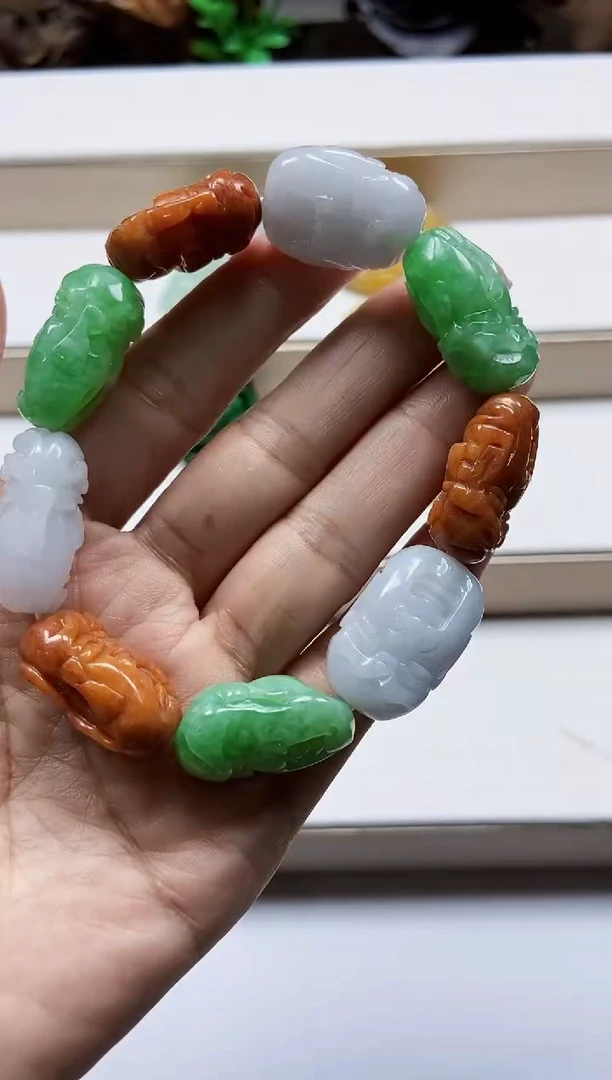 颈饰未镶嵌翡翠翡翠A货