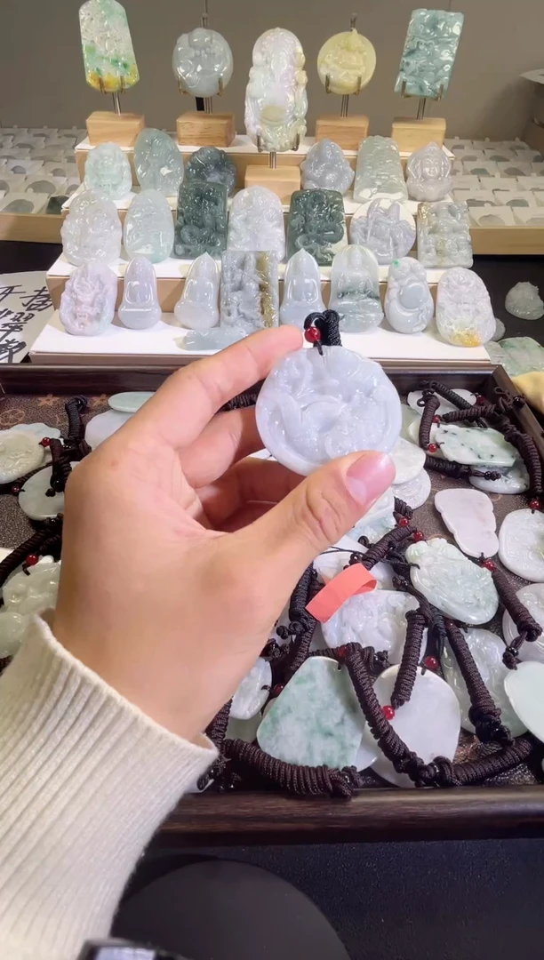 颈饰未镶嵌翡翠11/13    61