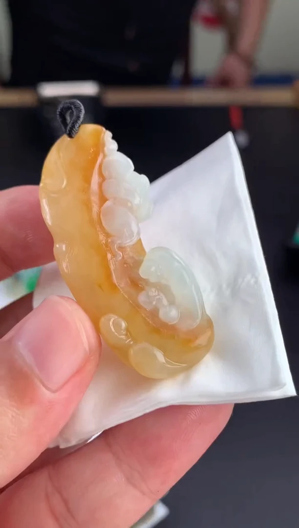 未镶嵌定制翡翠Z**行翡翠