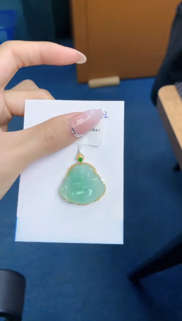 【闪购商品】翡翠颈饰18K金镶嵌天然翡翠A货