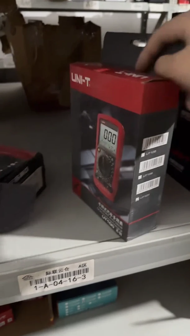 优利德UT107手持式汽车多用表