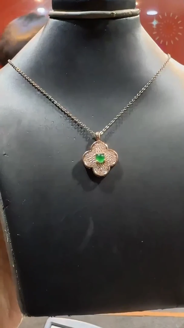 【闪购商品】翡翠吊坠(不含链)未镶嵌多样性发货其一不含链