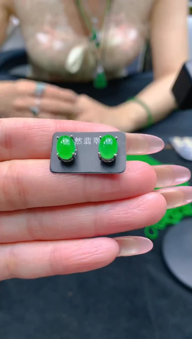 翡翠未镶嵌颈饰天然A货翡翠