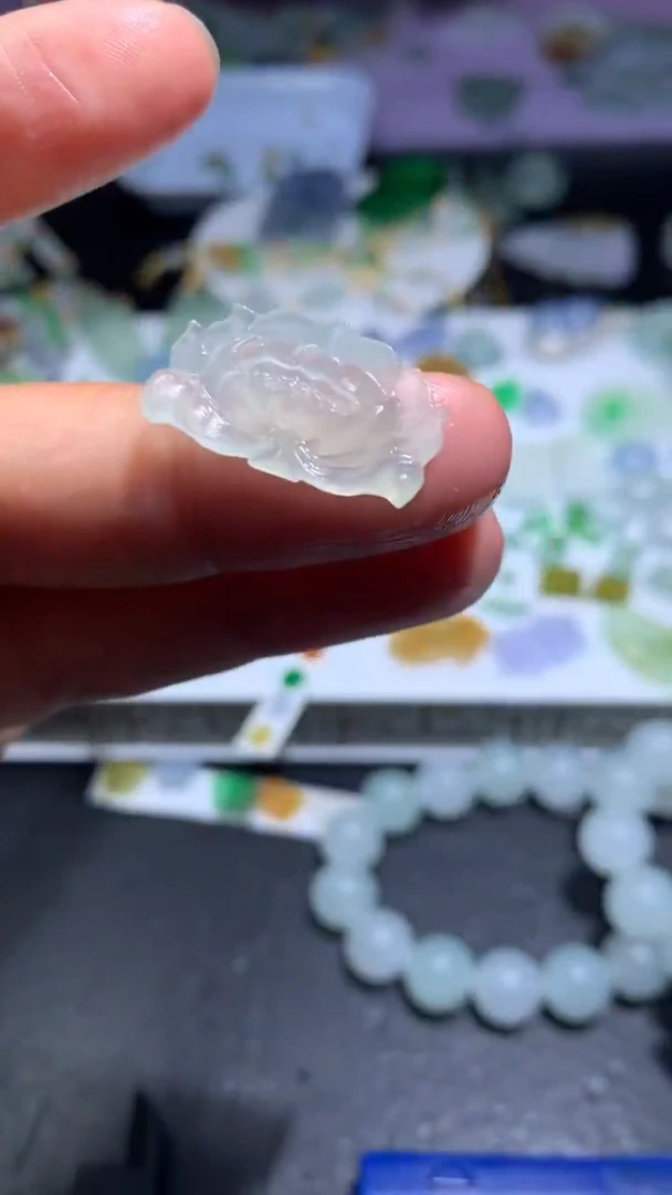 未镶嵌定制翡翠毛货