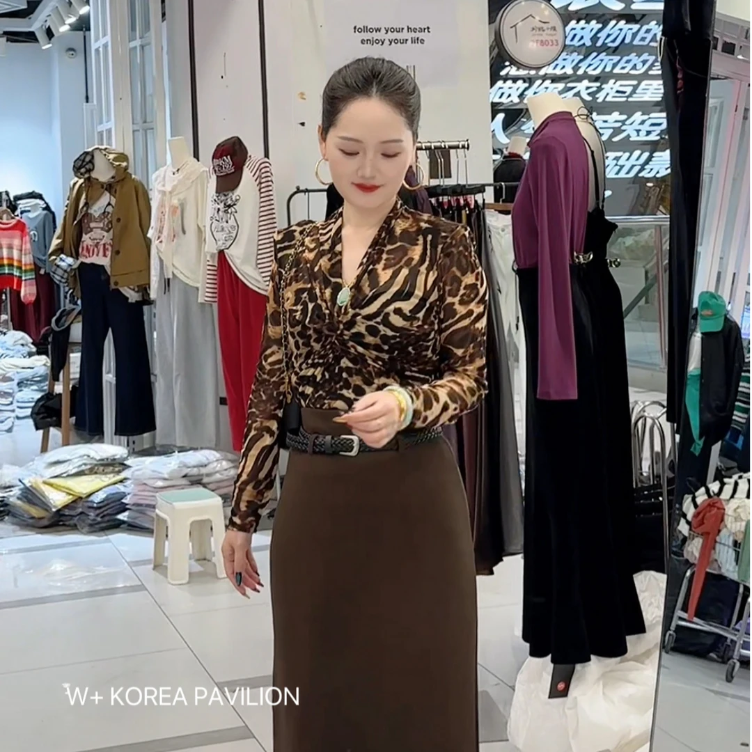 W+秋季新款时尚气质百搭修身显瘦复古设计感法式上衣702