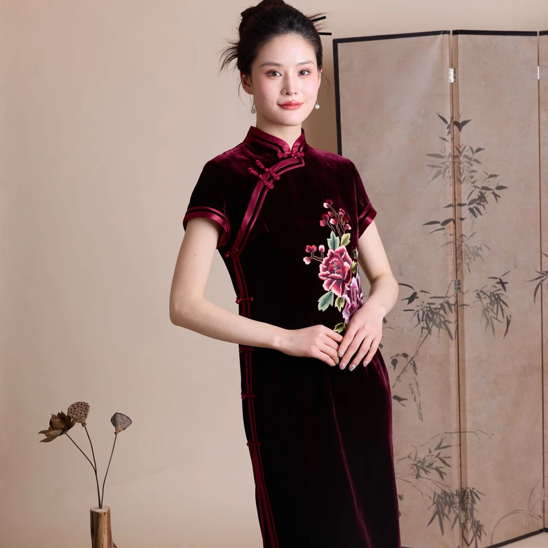 格格富贵花语-重工刺绣手工盘扣丝绒桑蚕丝妈妈装旗袍G93BV020088