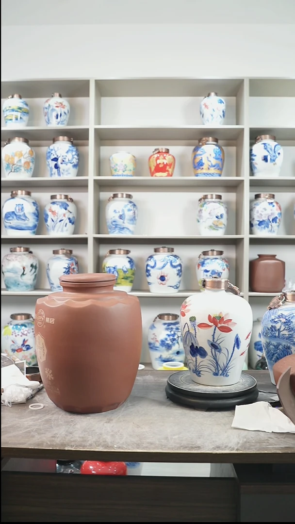 泥塑2个紫砂  30斤装   汾酒尾货