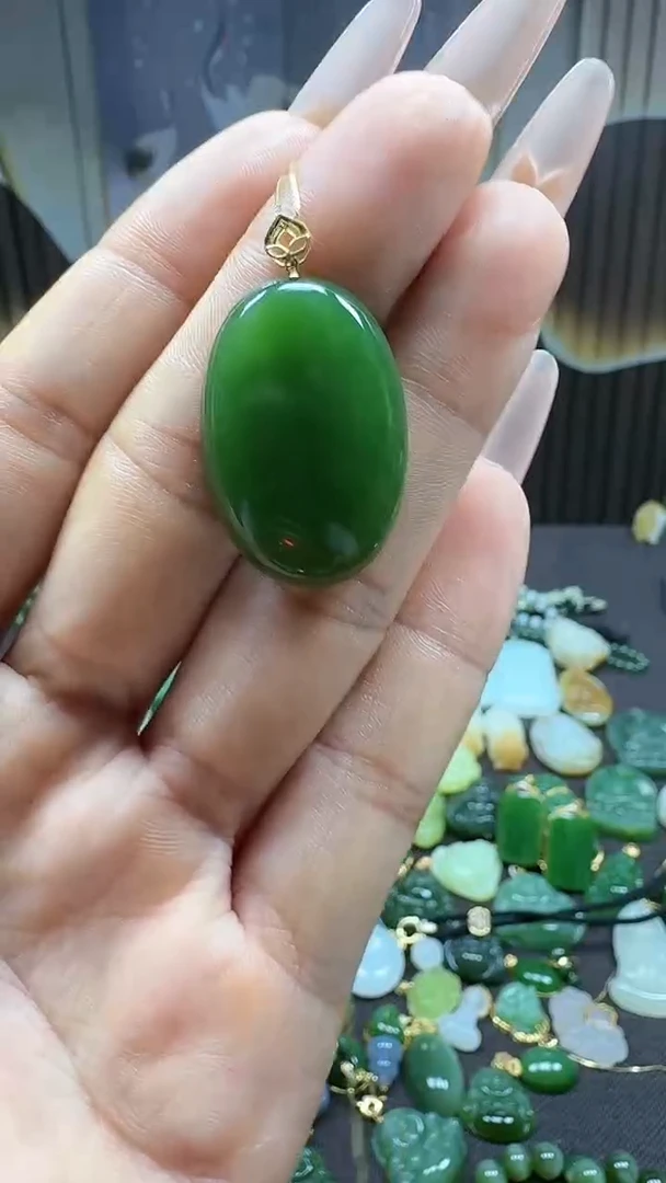 和田玉18K金镶嵌吊坠(不含链)1