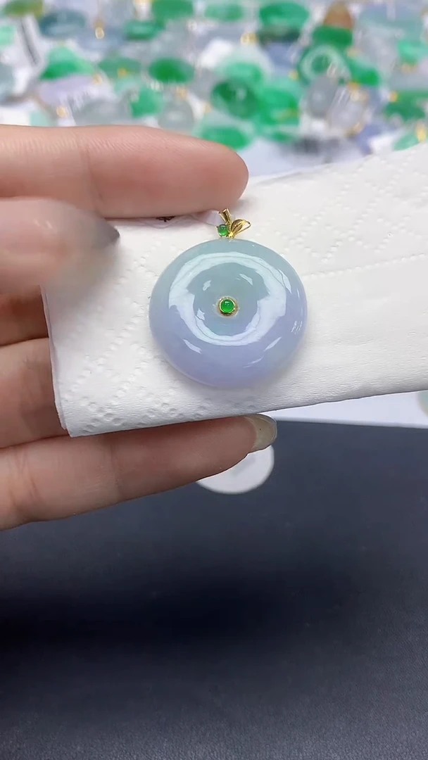 翡翠18K金镶嵌颈饰天然缅甸a货翡翠