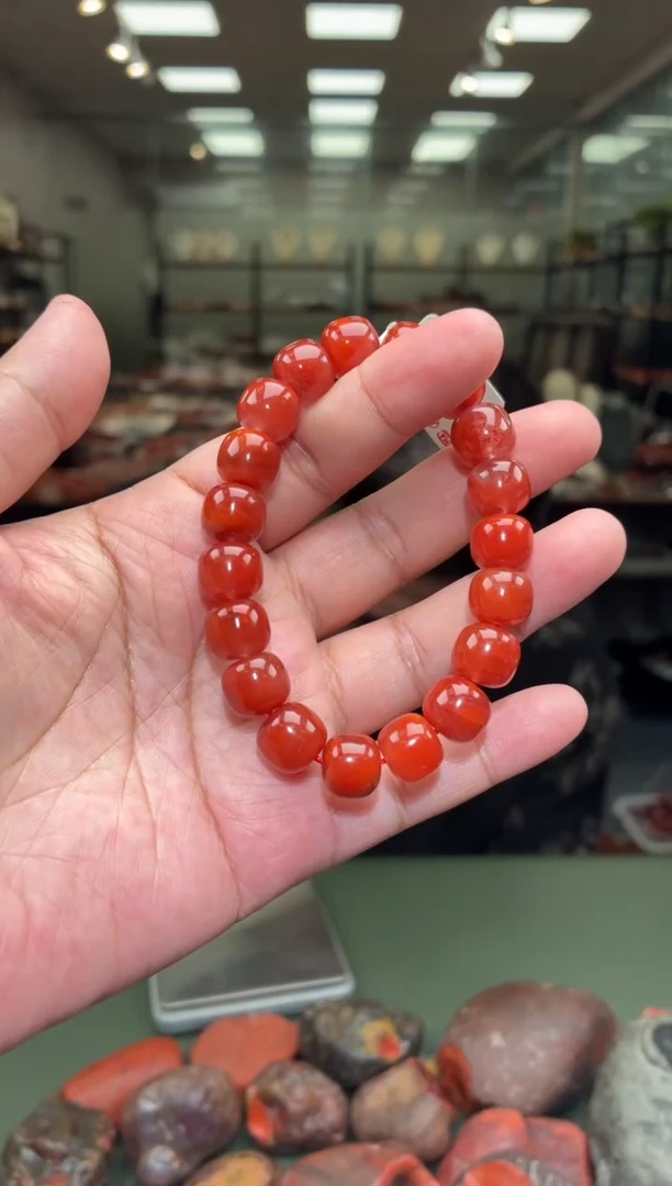 手串未镶嵌南红玛瑙单圈手串一条约11mm多样性发货