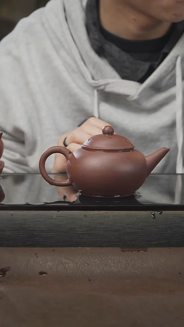 茶壶紫砂水平，底槽清，220cc