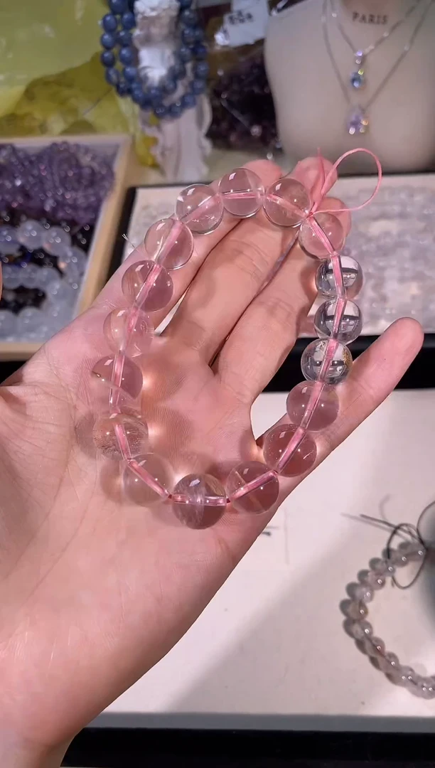 水晶手串未镶嵌15透体粉水12MM
