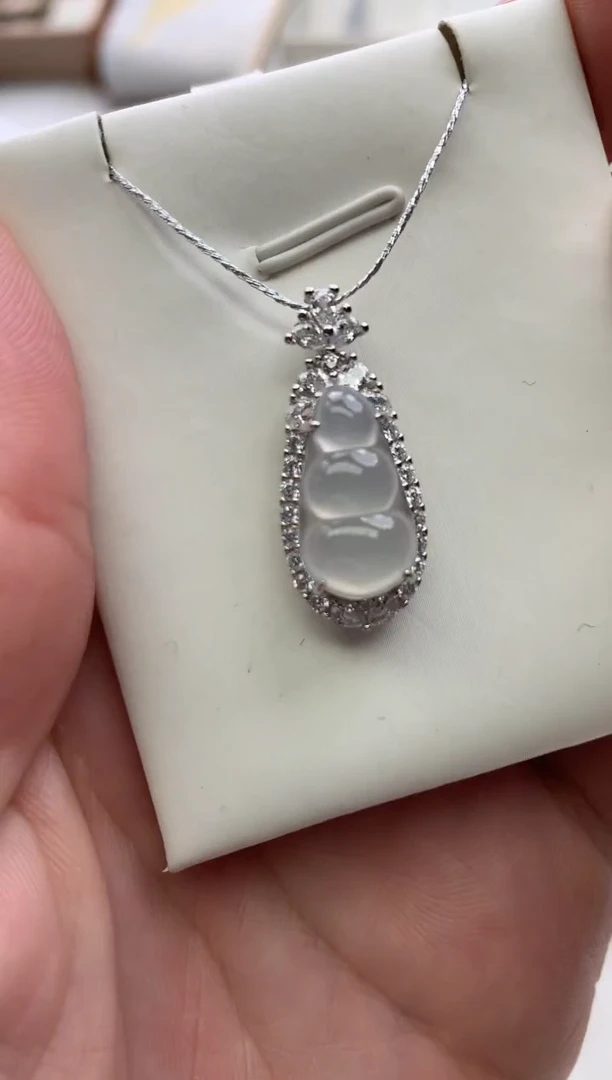 颈饰未镶嵌翡翠缅甸A货翡翠四季豆