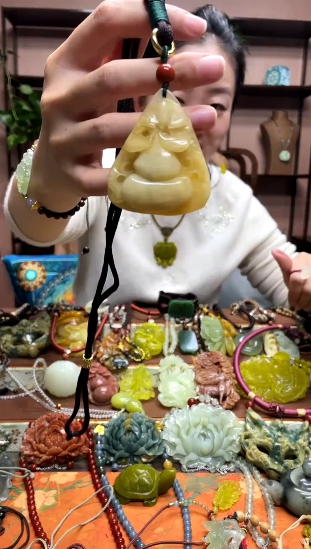 未镶嵌岫玉吊坠·