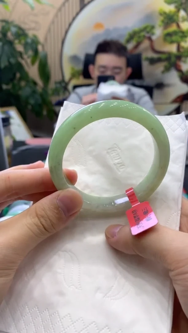 翡翠手镯未镶嵌00000008112