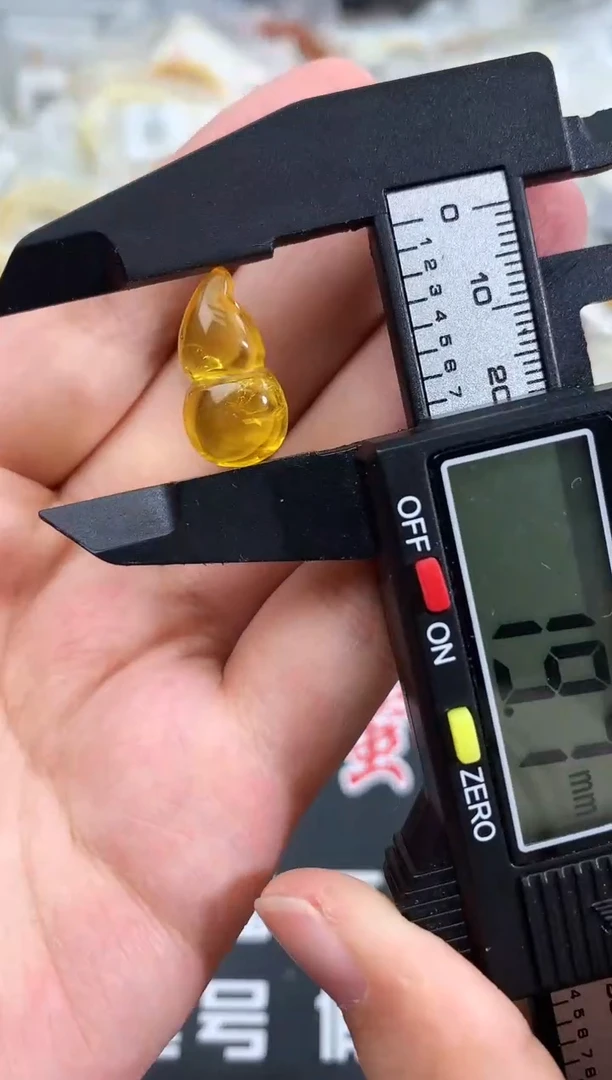 蜜蜡未镶嵌珠宝奇石233
