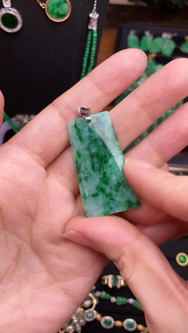 吊坠(不含链)未镶嵌翡翠翡翠吊坠