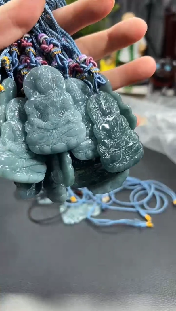 翡翠未镶嵌颈饰 B6057 多样性发其一