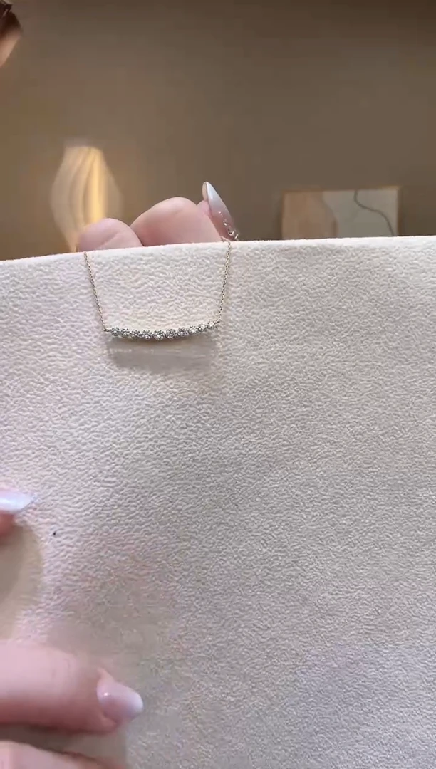 18K金镶嵌项链实验室培育钻石微笑项链k黄