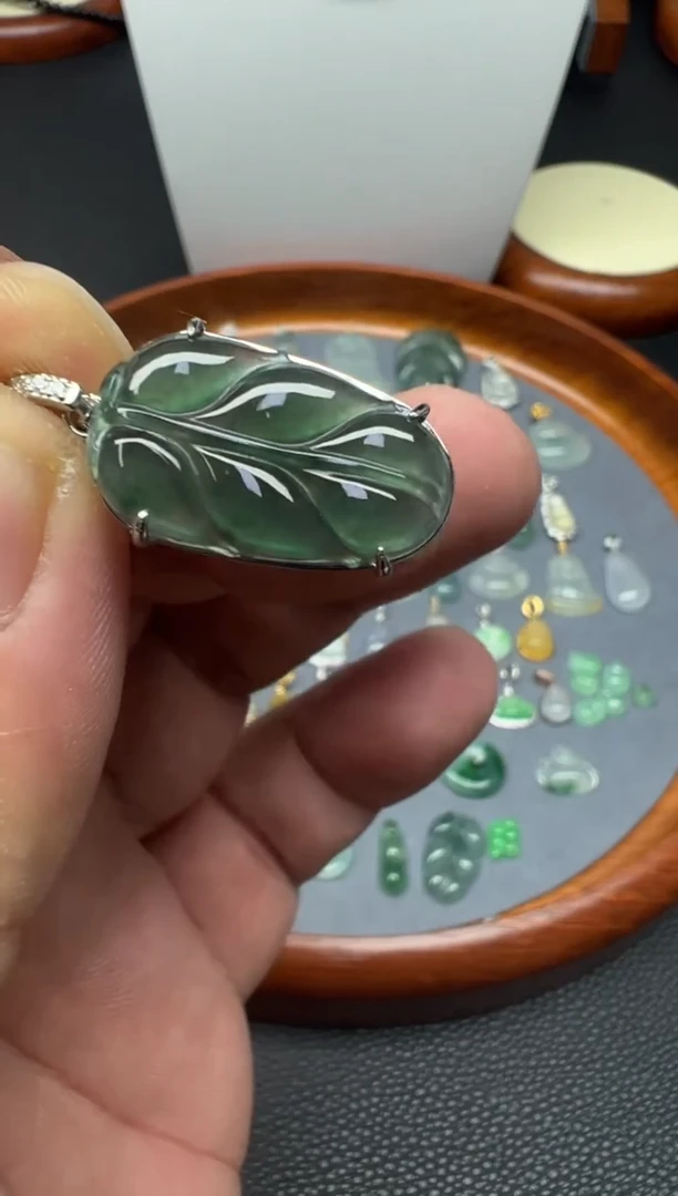 颈饰银S925镶嵌翡翠（1号链接）纯天然A货缅甸翡翠叶子吊坠