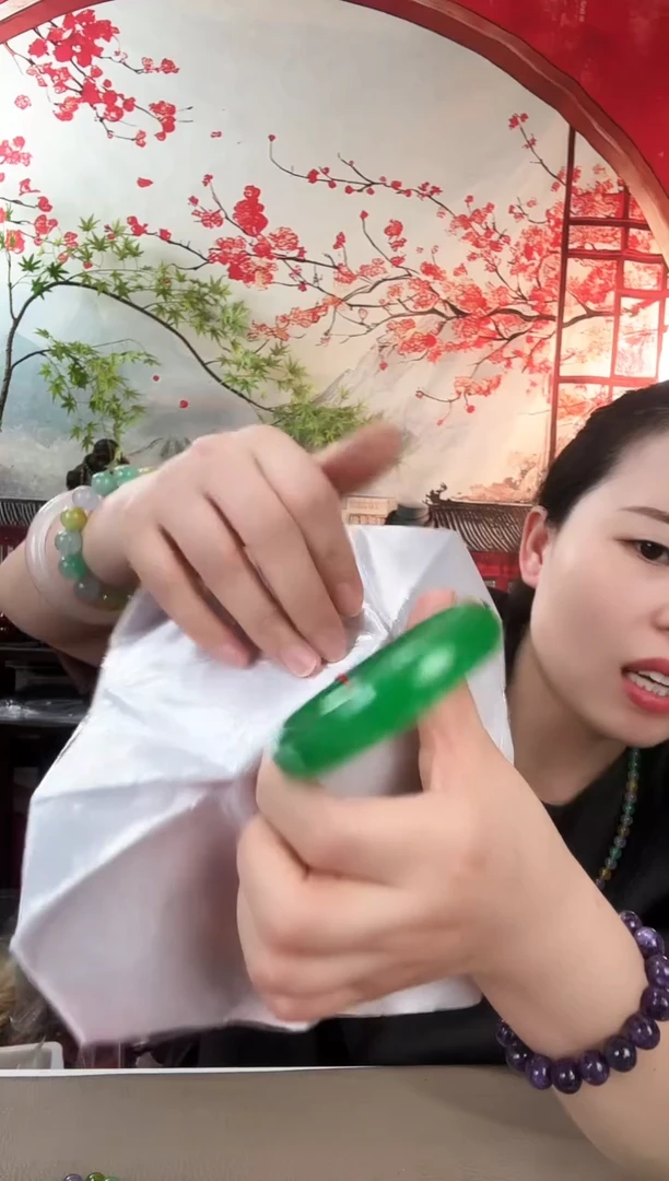 清**尘圣吉推荐款绿镯圈口61