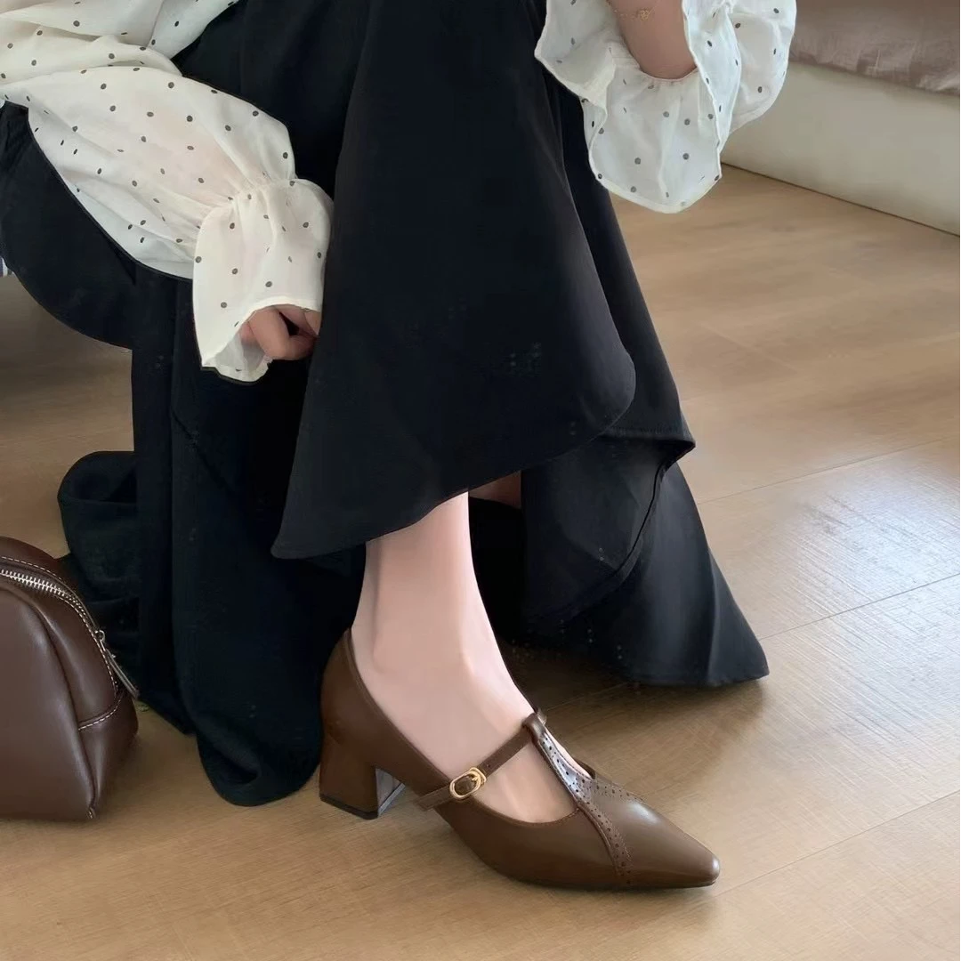 法式复古玛丽珍鞋女新款尖头浅口平底单鞋一字扣带小皮鞋G2770