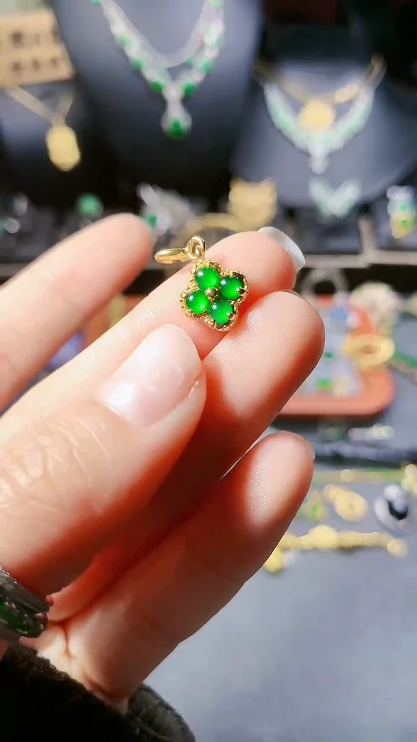 【闪购商品】翡翠吊坠(不含链)银S925镶嵌小提留