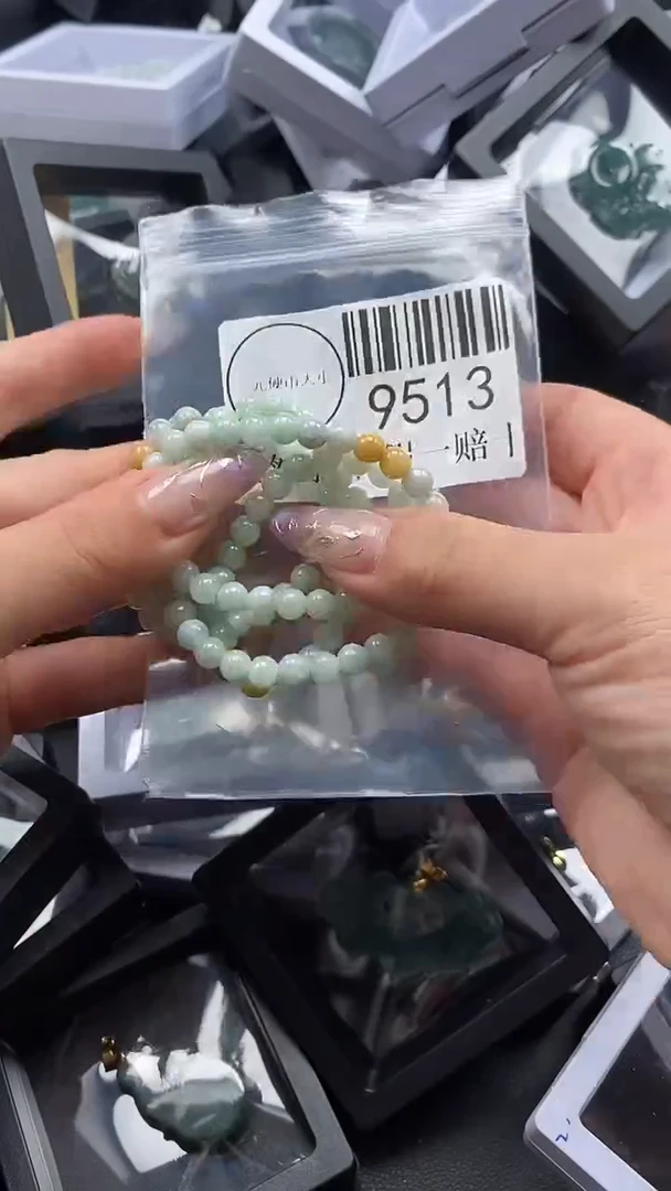 吊坠(不含链)未镶嵌翡翠9513