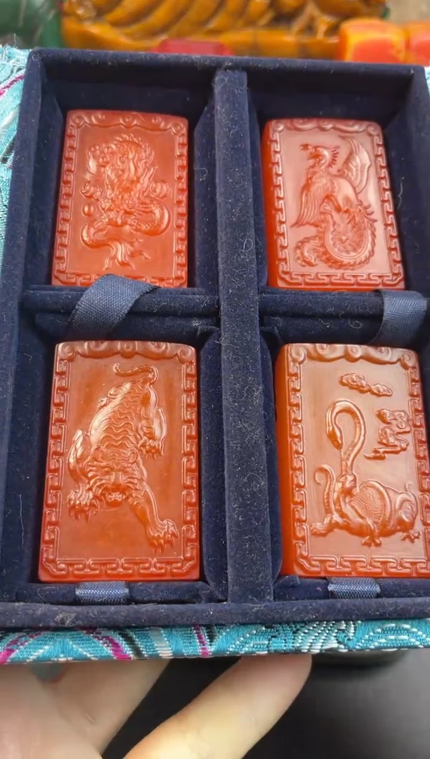 寿山石印石红田四大神兽套章礼盒