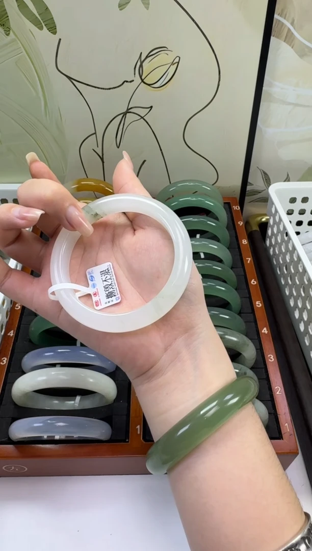 未镶嵌手镯石英质玉天山翠  59.9mm