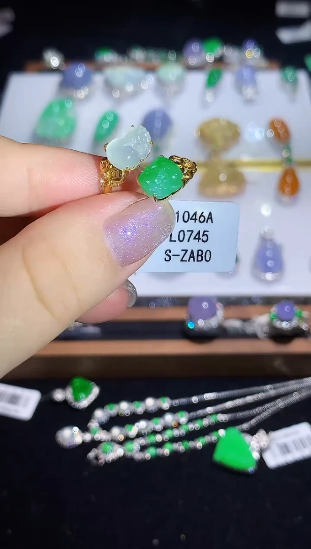 翡翠戒指18K金镶嵌L0745多样性发其一