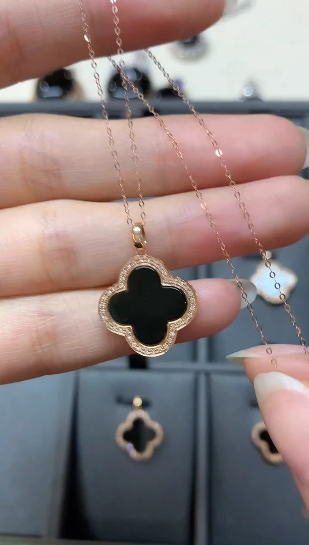 吊坠(赠链)18K金镶嵌翡翠墨翠吊坠|大版|1880多样性发其一