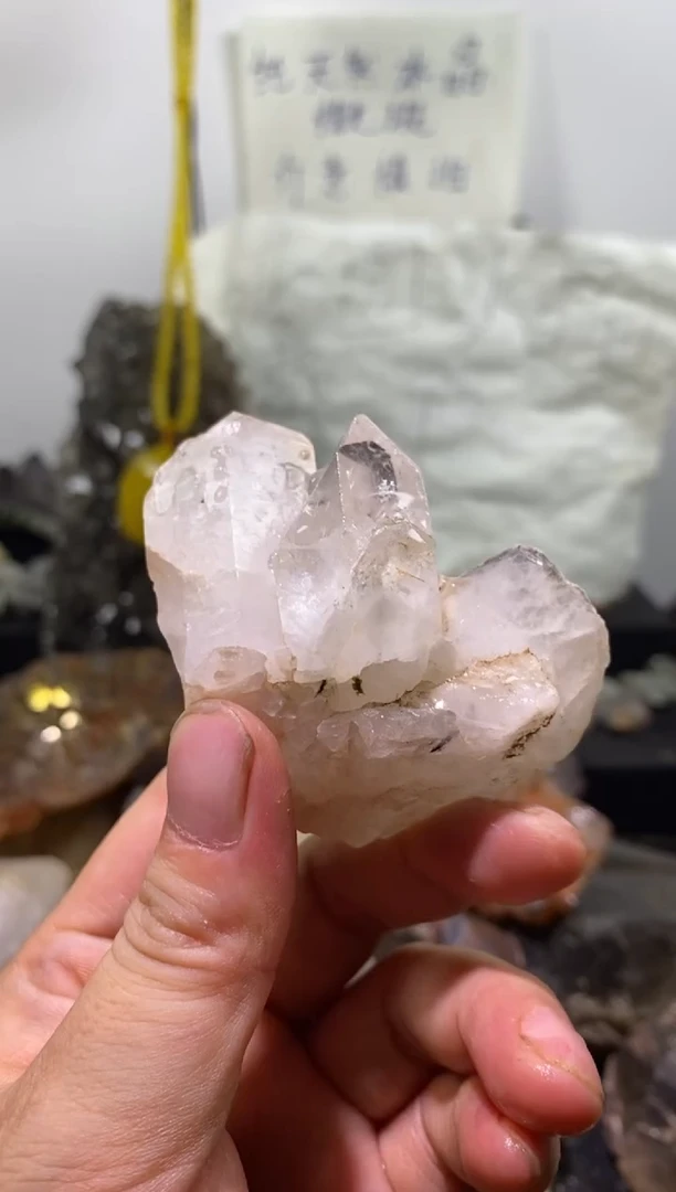 水晶珠宝半成品未镶嵌27号92g金口河晶簇