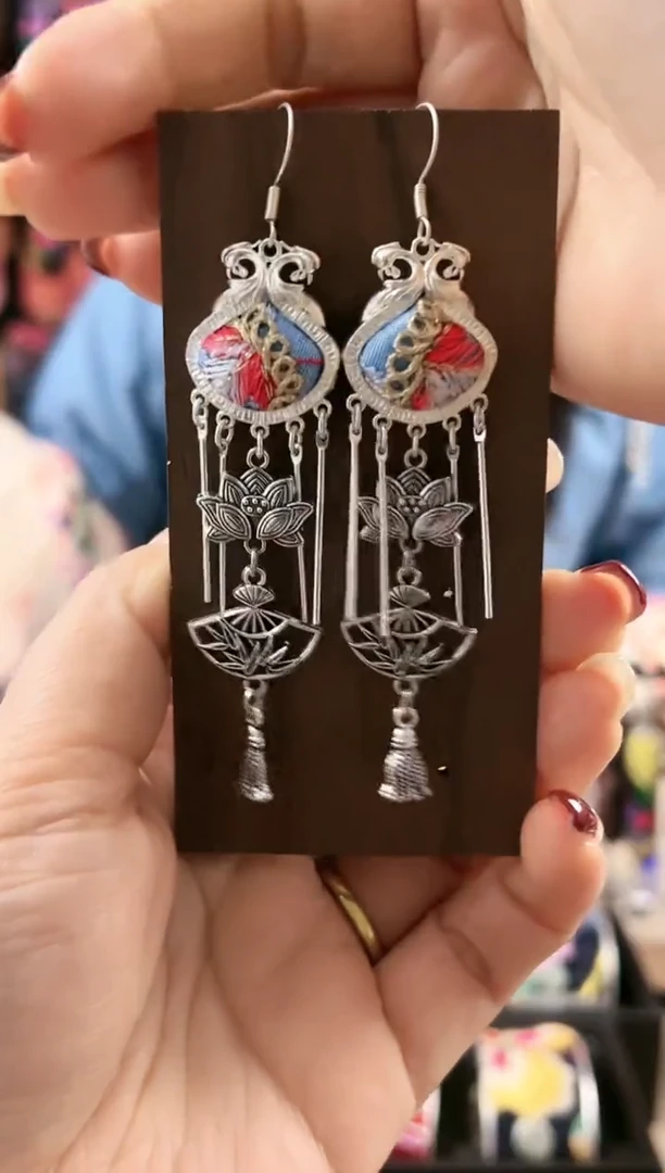 【闪购商品】织绣民族风老绣饰品051