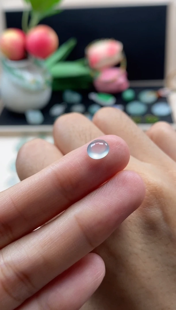 翡翠未镶嵌颈饰翡翠冰种蛋面