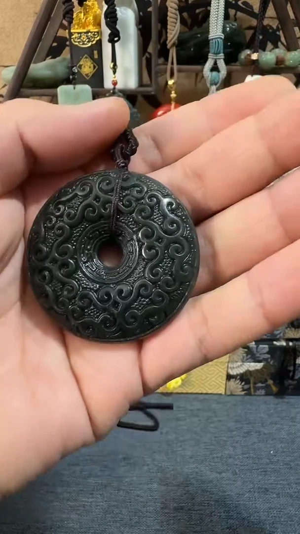 未镶嵌和田玉挂件和田 切么平安扣