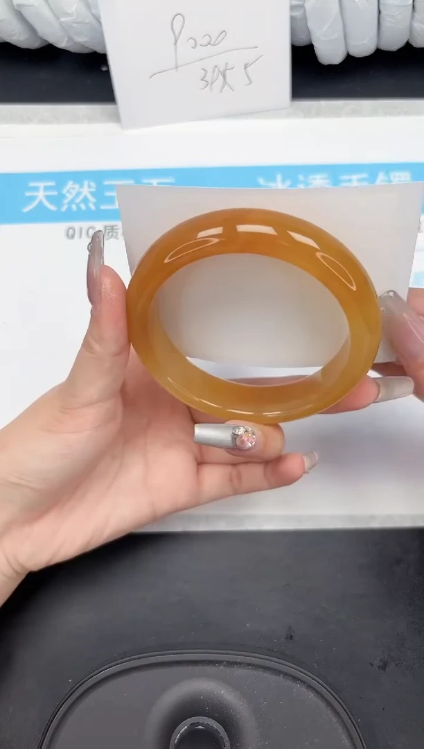 【闪购商品】石英质玉手镯未镶嵌114-60.6