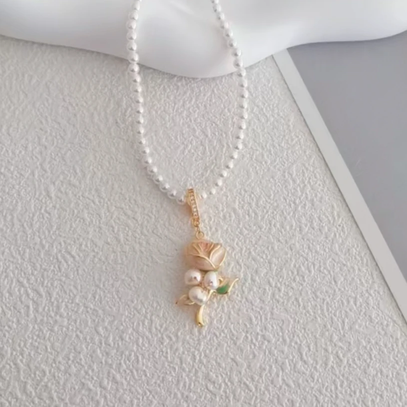 黄铜仿珍珠项链 超温柔轻奢油画珍珠玫瑰花朵项链手工时尚气质