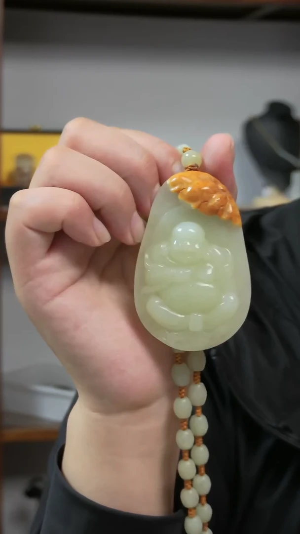 颈饰未镶嵌和田玉佛公