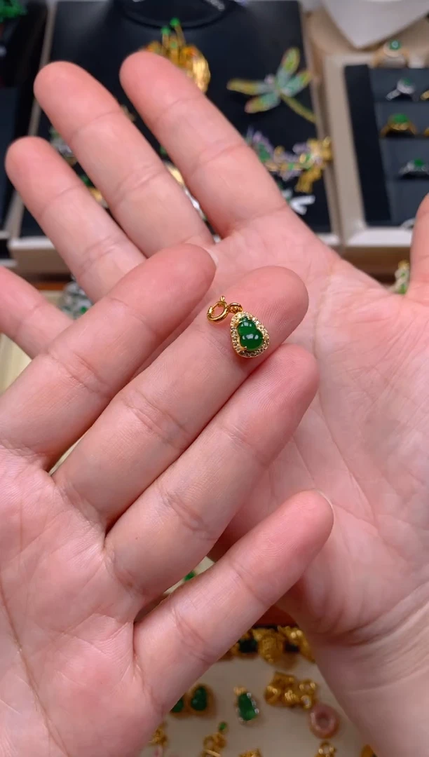【闪购商品】翡翠颈饰银S925镶嵌万能扣