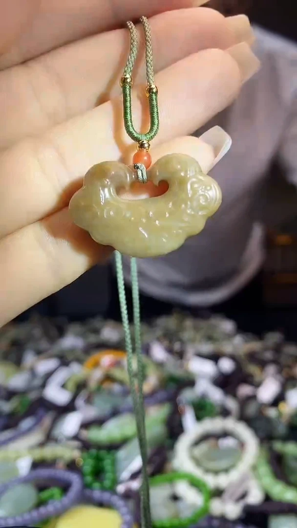 颈饰未镶嵌和田玉多样性发货，拍一发一