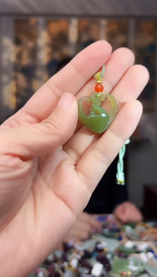 【闪购商品】和田玉挂件未镶嵌拍一发一多样性发货