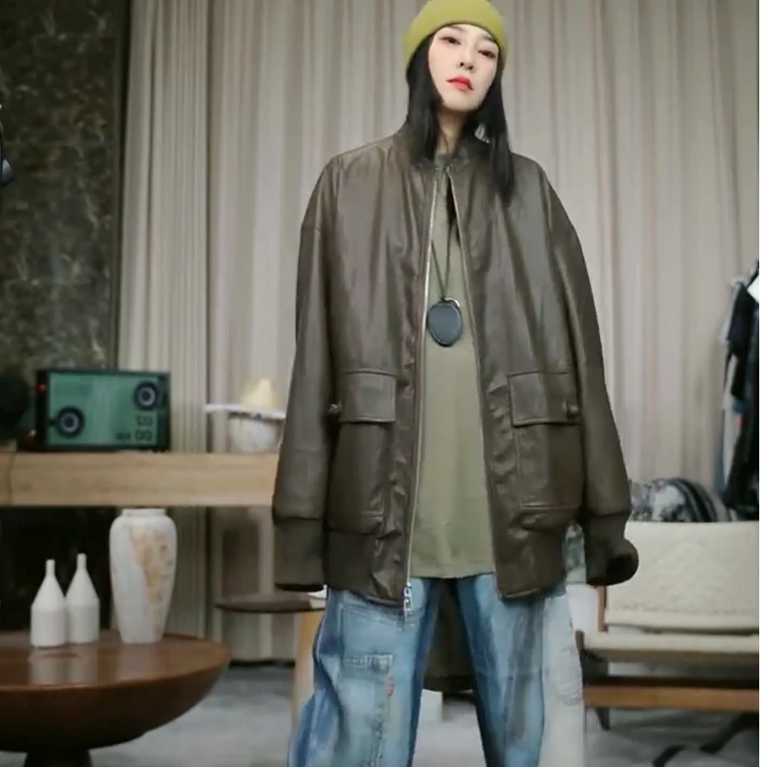 infobyfive2025秋冬新款大口袋棒球服蛋白皮皮衣五店NF0507022