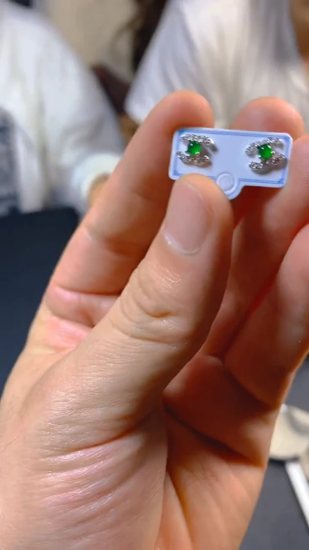 【闪购商品】翡翠耳饰未镶嵌0883960024多样性发一