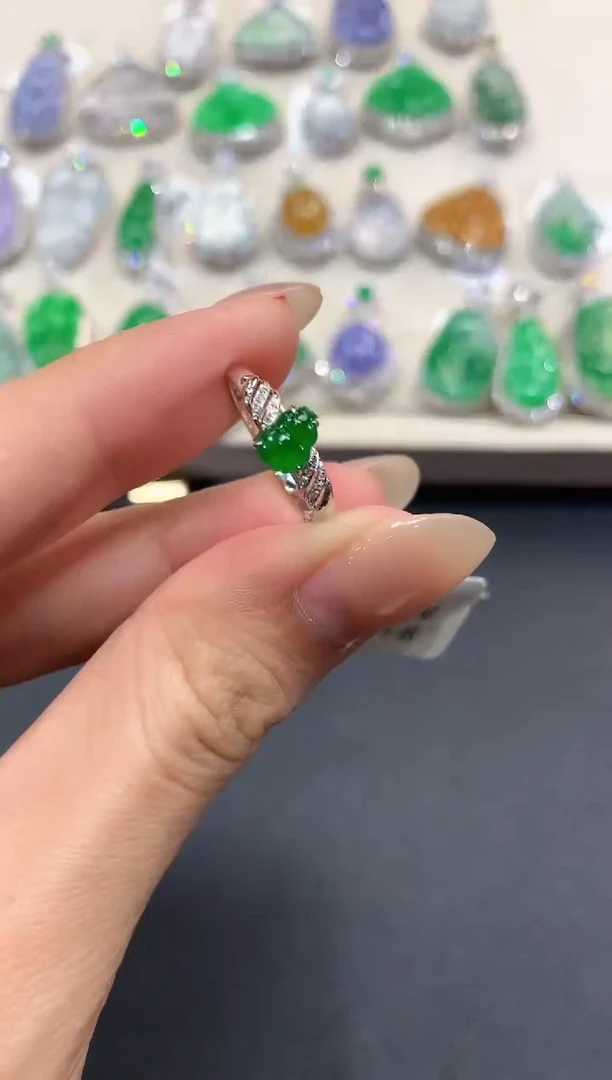 【闪购商品】翡翠戒指18K金镶嵌a75