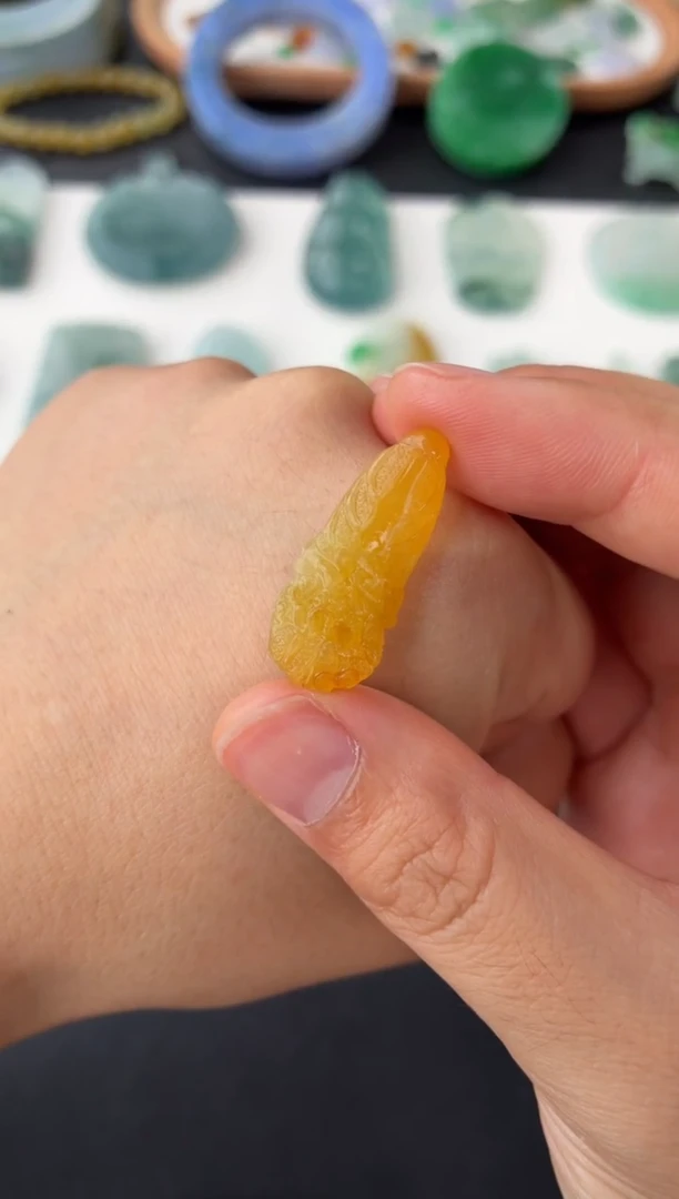 定制翡翠未镶嵌翡翠