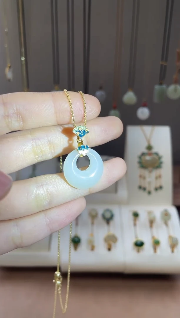 颈饰银S925镶嵌和田玉和田玉吊坠