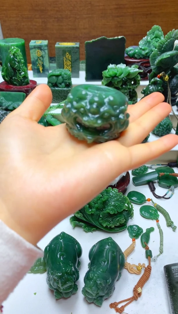 未镶嵌和田玉摆件随机发货