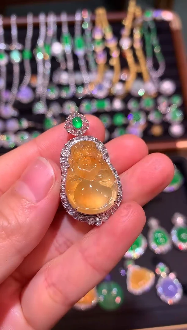 吊坠(赠链)18K金镶嵌翡翠黄翡财神吊坠